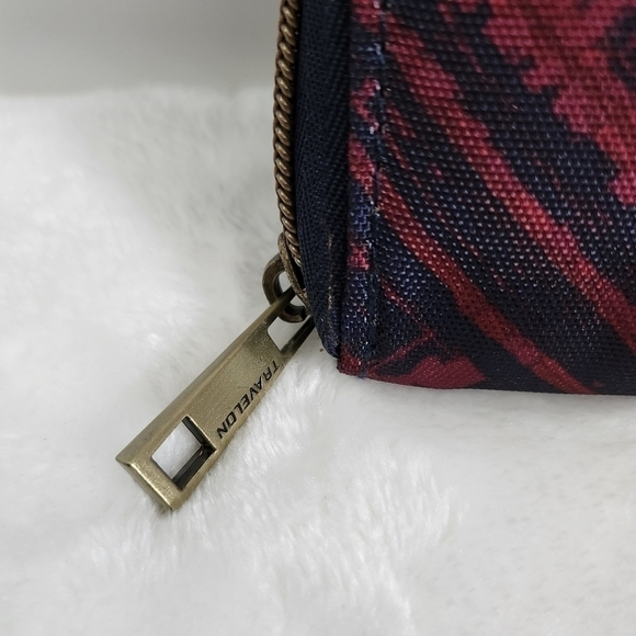 Travelon Navy Blue Burgandy Maroon Red RFID Wristlet Wallet NWT - Picture 7 of 16